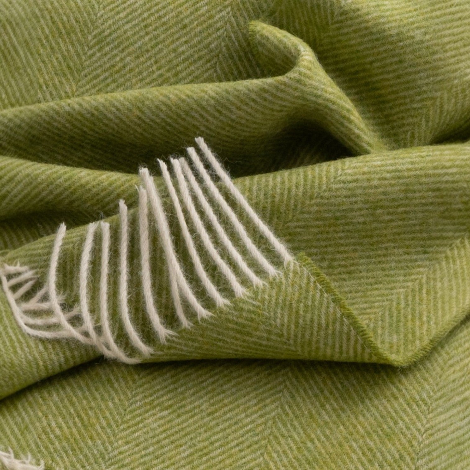 Shetland Lambswool Throw – Lime